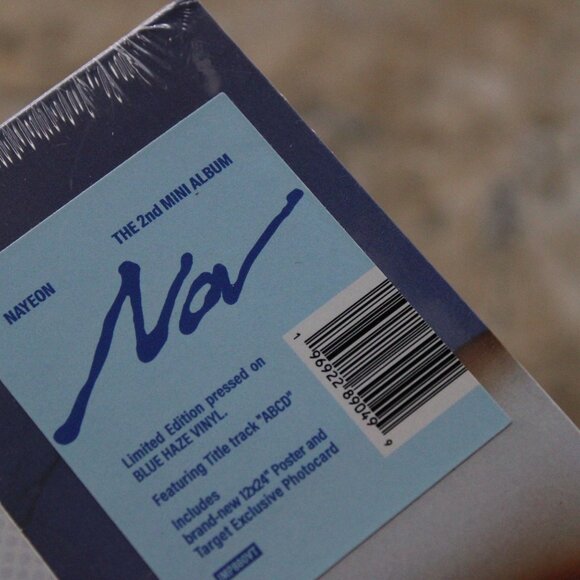 Nayeon NA THE 2nd MINI ALBUM Blue Haze Vinyl Limited Edition Target Exclusive - Picture 7 of 7